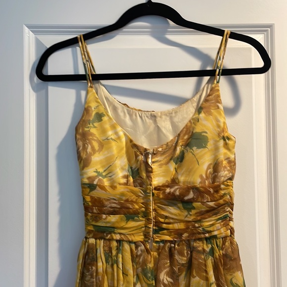 Vintage (1940s-60s) Dress.  Sunflower yellow, gold dahlias print. Joan Barrie NY - Picture 4 of 7